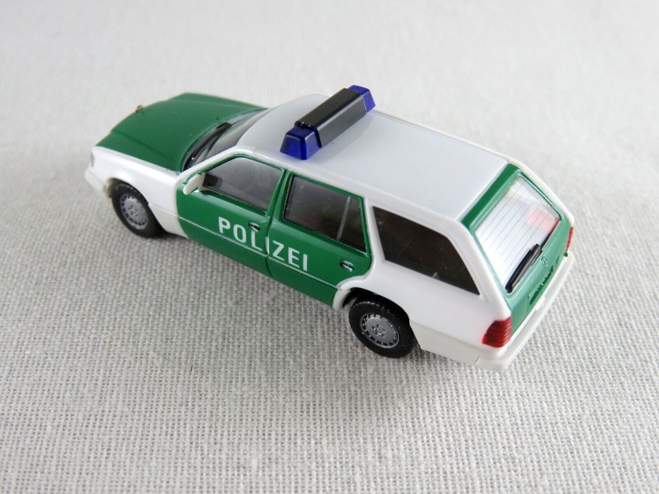 Herpa 042017 Mercedes-Benz E 320 T-Modell (1993) "POLIZEI" 1:87 in Bad Abbach