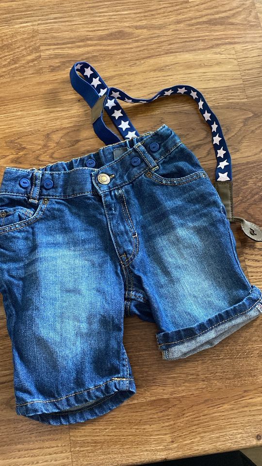 H&M Jeans Shorts gr. 74 kurze Hose abnehmbare Hosenträger in Bad Neustadt a.d. Saale