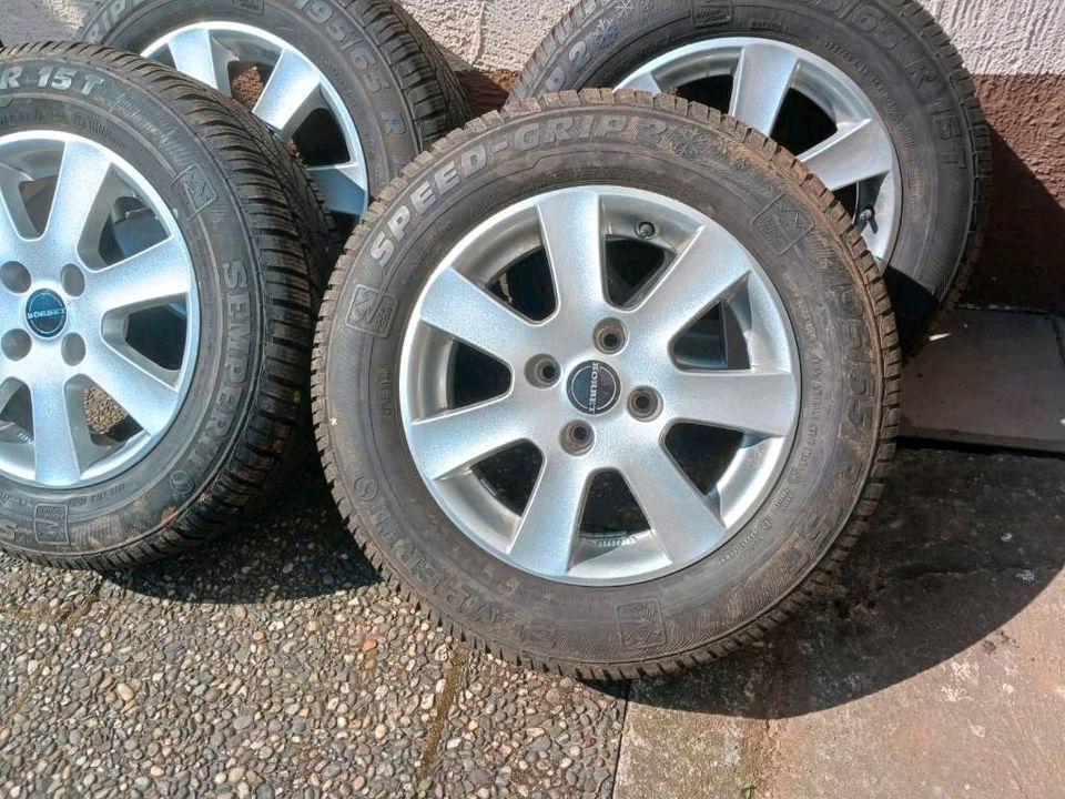 4 Winter Reifen , mit Alu Felgen, 195/65 R15 T, Speed Grip 2 in Schwalbach