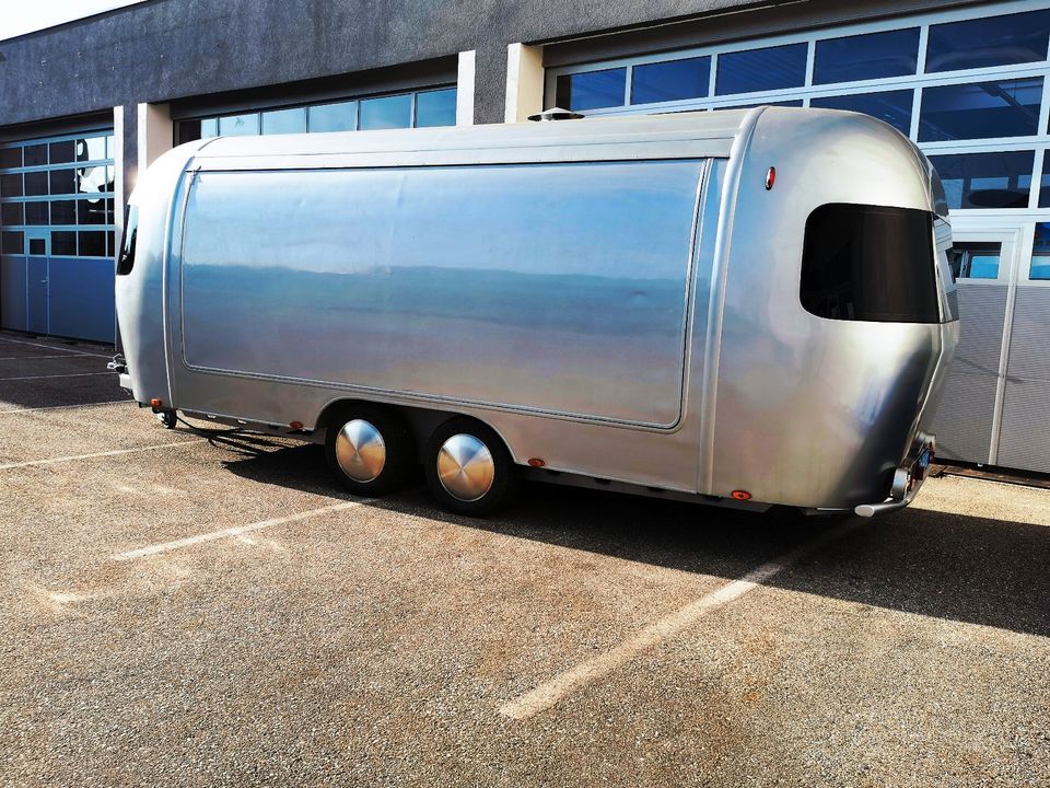 Foodtrailer Airstream Lookalike in Pocking