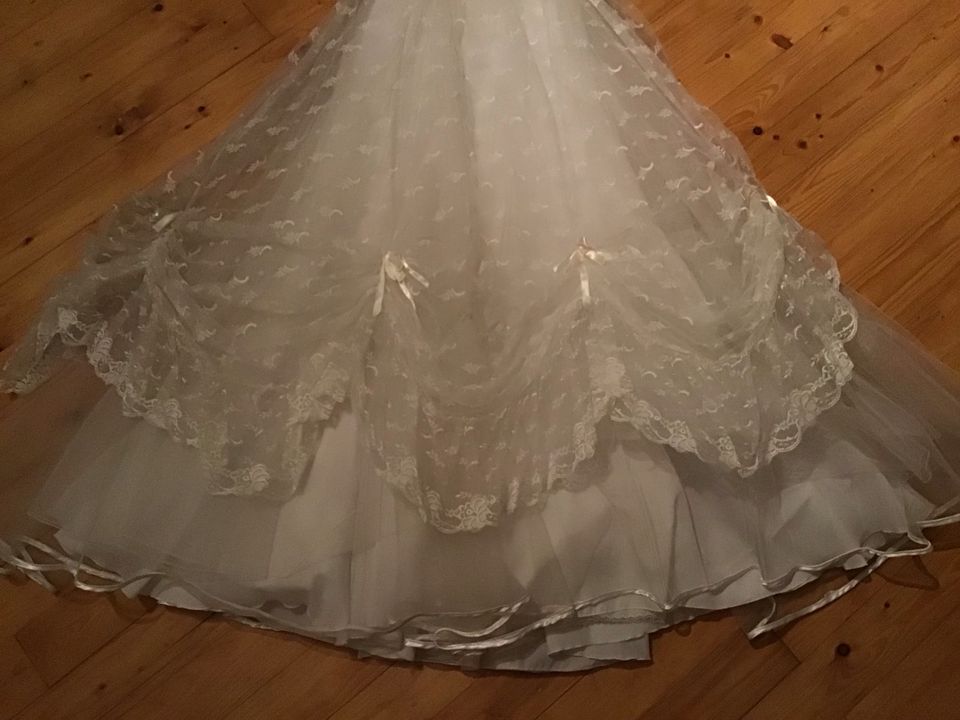 Retro Hochzeitskleid in Wuppertal