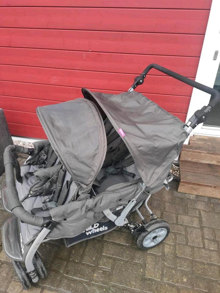 Vierer 4 Kinderwagen Child Wheels in Meckenheim