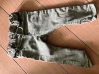 2 Hosen H&M 80 grün rot Jeans Stoffhose jeanshose Nordrhein-Westfalen - Olfen Vorschau