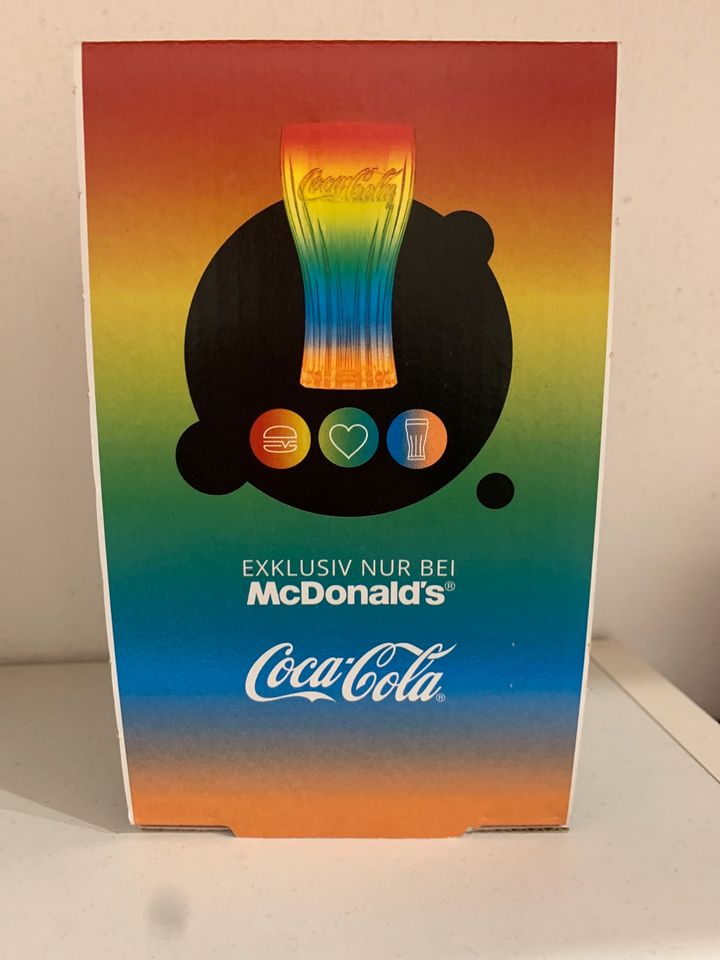 MC Donalds Regenbogen Glas in Hann. Münden