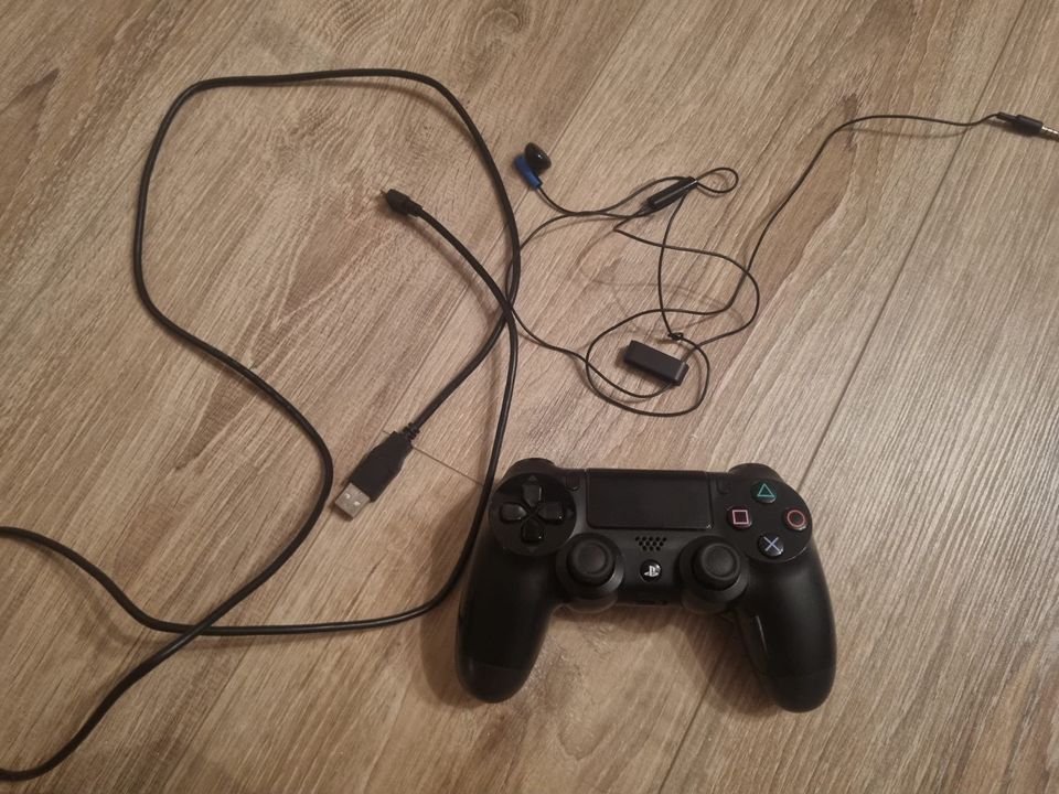 Playstation 4 500 GB in Seelze