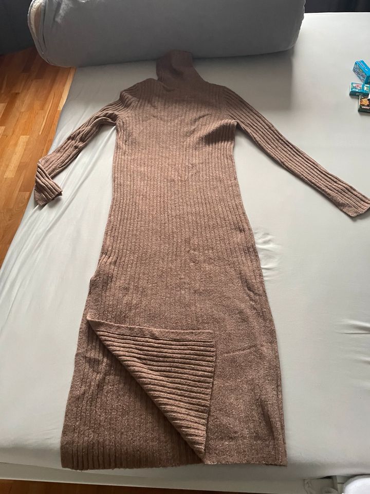 ASOS Maternety Strickkleid Umstandsmode 38 beige in Saarbrücken