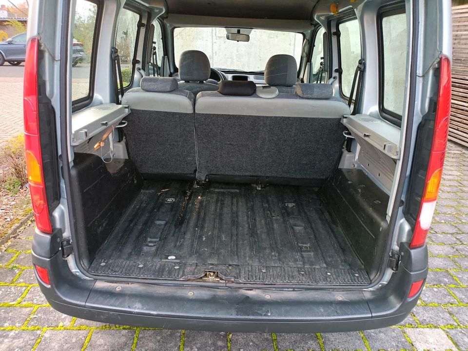 2 sitzt+1 Sitz für Renault Kangoo Baujahr 2003 gut Zustand in Karlstein