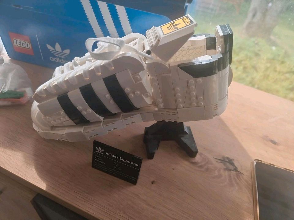 Lego adidasschuh neuwertig in Eslohe