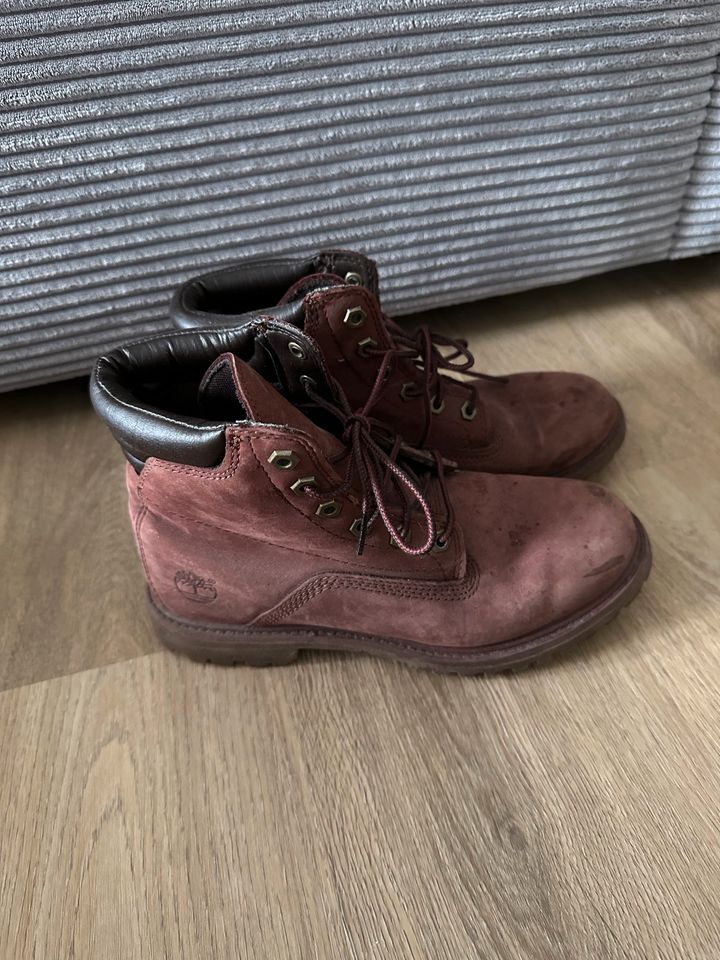 Timberland Boots Stiefel Stiefeletten Schuhe 39 in Rodgau