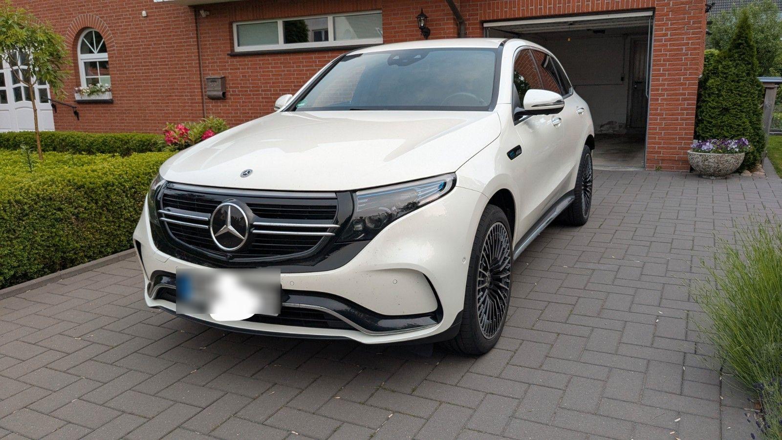 Abbildung des Autos Mercedes-Benz EQC 400 4M…