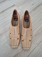 bama Damen Halbschuhe Leder beige Absatz 4 cm Gr 6 / 39 Hessen - Geisenheim Vorschau