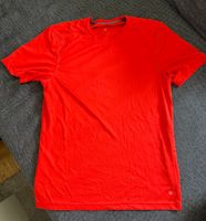 Rotes Sport/Funktions T-Shirt Herren Gr. L Hessen - Kassel Vorschau