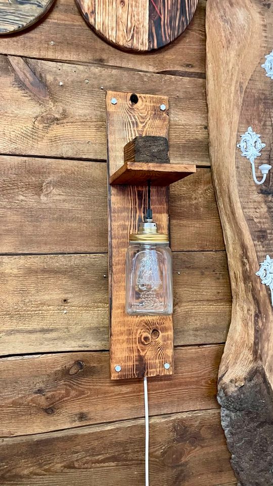 Rustikale Wandleuchte ⭐ Paletten Lampe ⭐ Wandlampe in Friesoythe