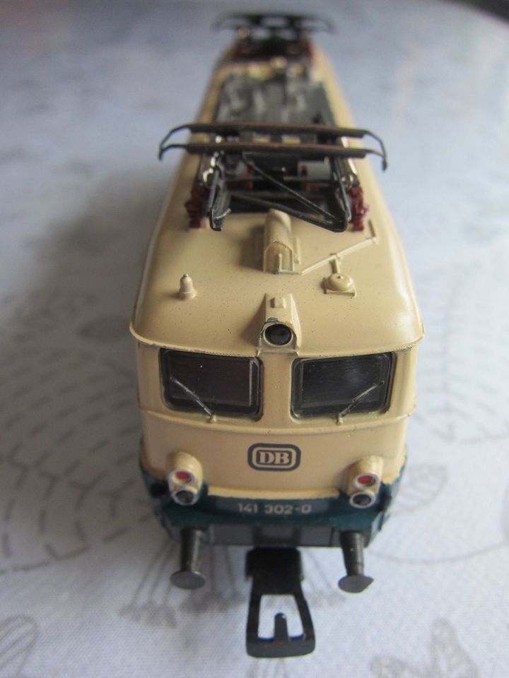 Primex/Märklin H0 3199 E-Lok BR 141 302-0  - sehr gut - in Heide