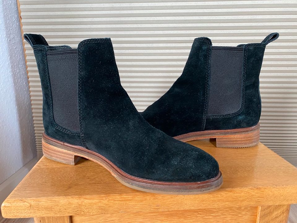 Clarks * Stiefelette * schwarz * Wildleder * wie neu in Dülmen