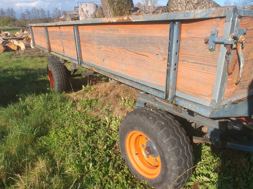 Kipperanhänger 5,7t Auflaufgebremst Traktor Trecker Schlepper in Schorfheide