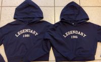 Top! 2 kurze Hoodies f. Zwillinge dunkelblau Gr. M (36/38) „1986“ Hessen - Ehringshausen Vorschau