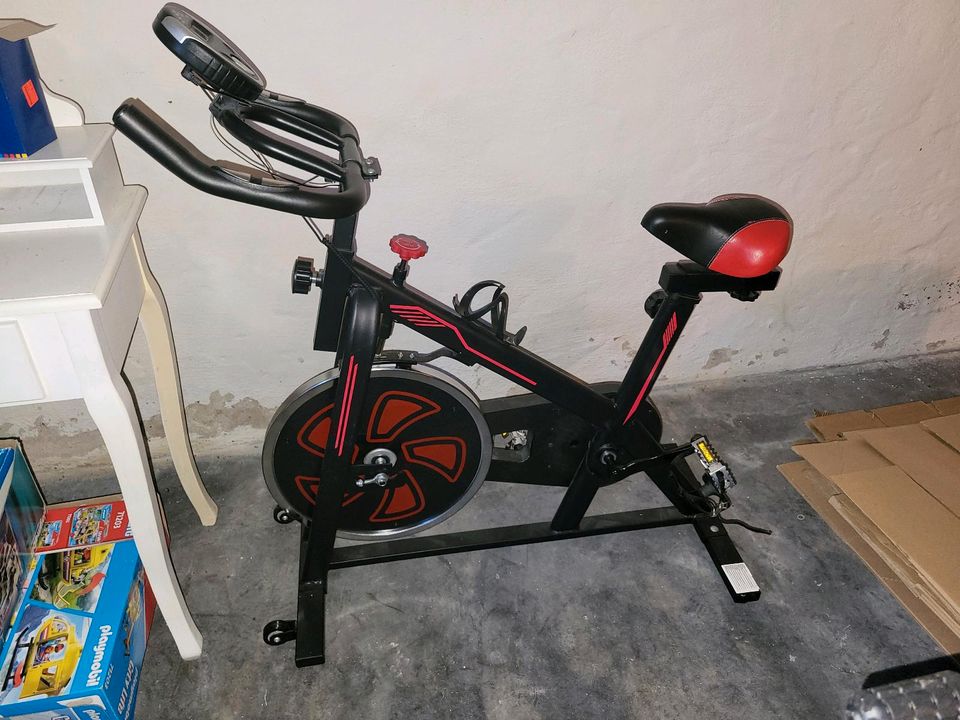 Spinning Bike / Home Trainer in Malente