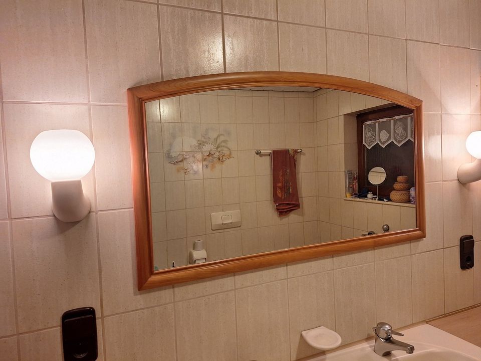 Spiegel fürs Badezimmer aus Kirscholz/großer Spiegel in St. Leon-Rot
