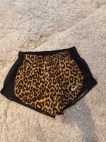 Nike Shorts Leo Nordrhein-Westfalen - Viersen Vorschau