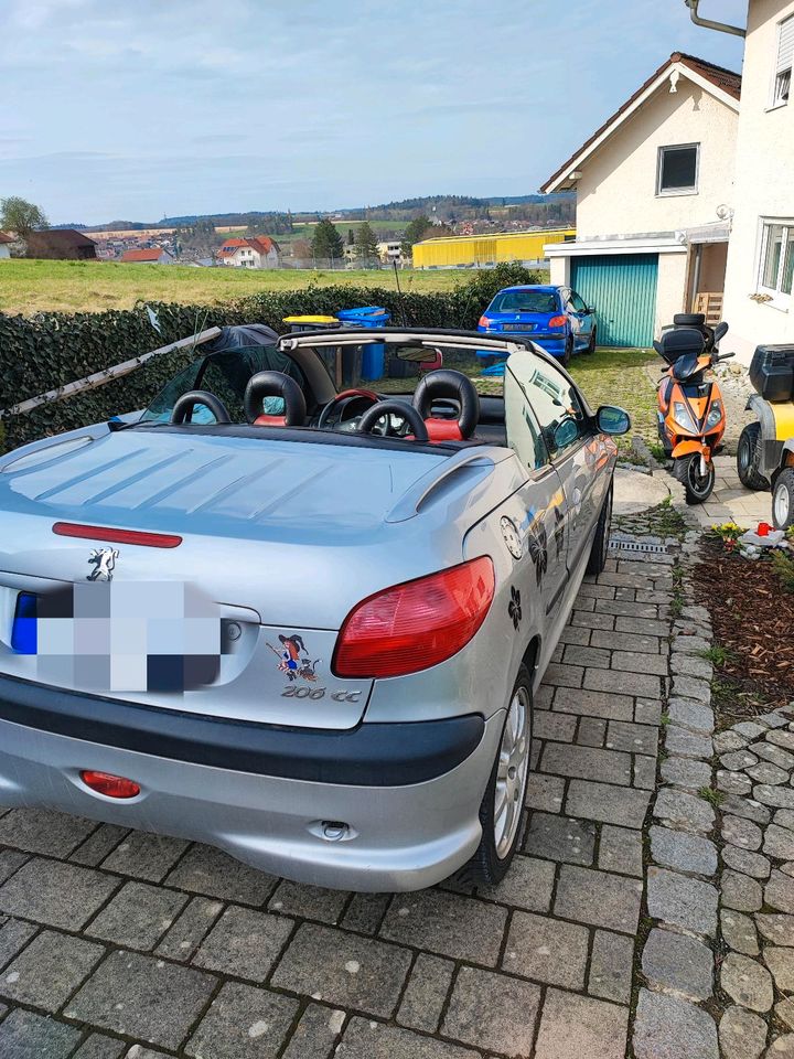 Seltenes 206 CC Cabrio mit 2,0 ccm in Arnstorf