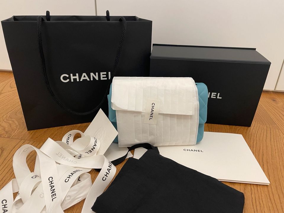 Chanel Timeless Mini Flap Bag Tiffany Fullset in München