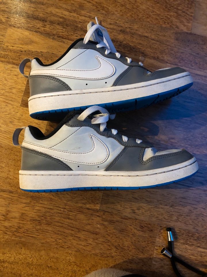 Nike low Gr 36,5 grau /blau in Nordhorn