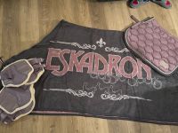 Eskadron Orchidmauve Set Glossy wave Dralon Gamaschen Hessen - Karben Vorschau