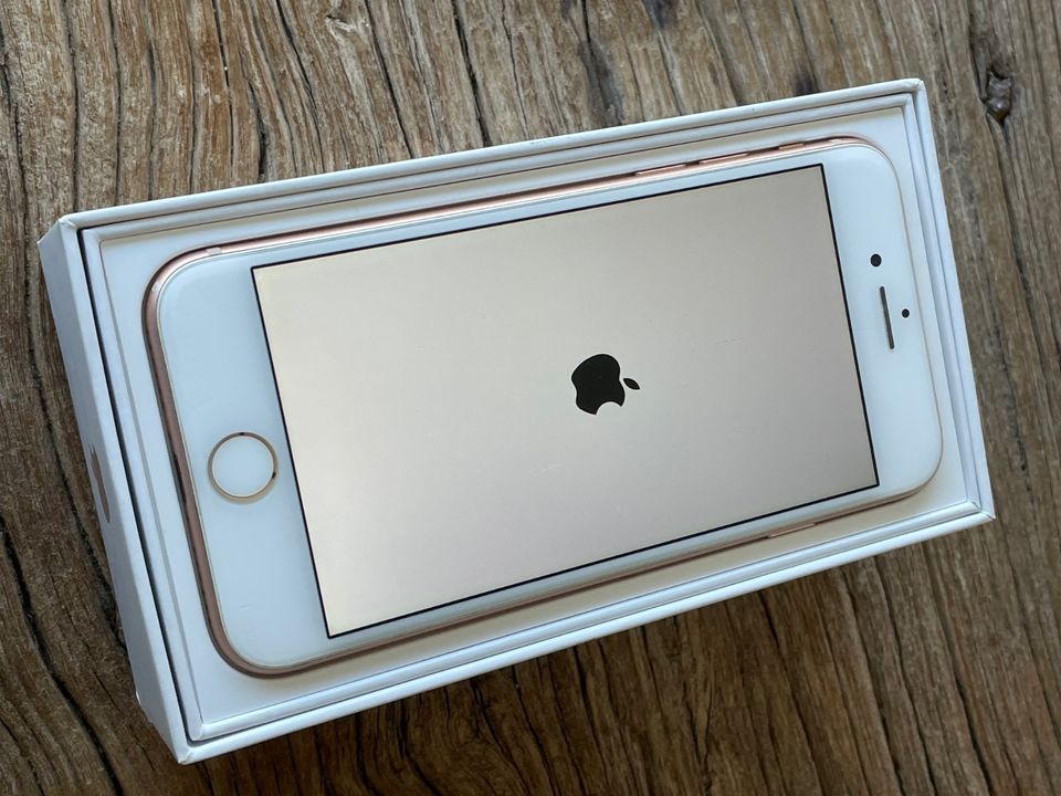 Apple iPhone 7, 64GB, rosegold - sehr guter Zustand in München