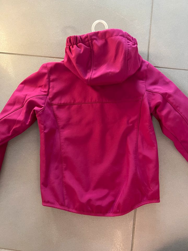 MOUNTAIN Softshelljacke Jacke Gr 128 pink Mädchen neuwertig in Magdeburg