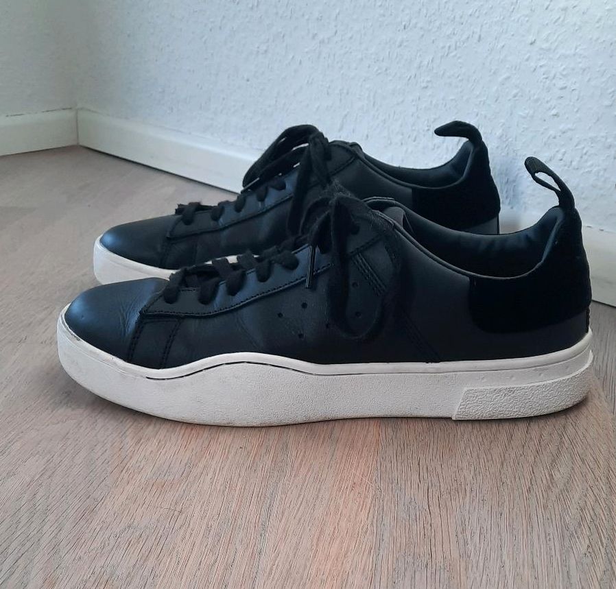 Sneaker • Diesel • Größe 41 in Gevelsberg