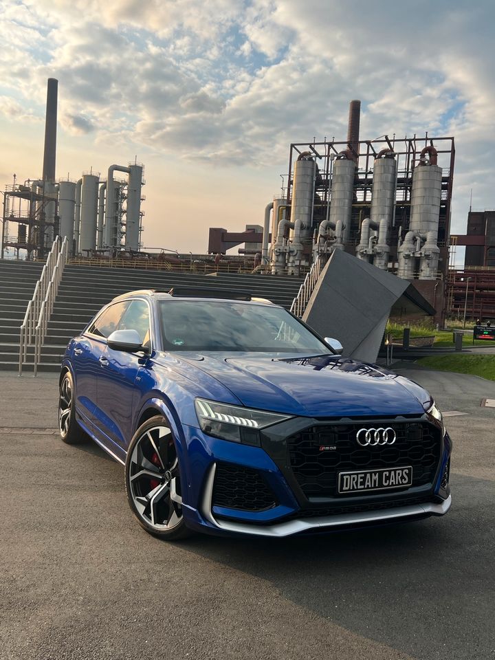 AUDI RSQ8 mieten vermieten autovermietung in Essen