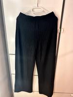 schwarze gerippte Stoffhose mit breitem Bein Bayern - Roth Vorschau