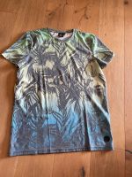 Buntes T-Shirt mit Palmenprint Hessen - Vöhl Vorschau