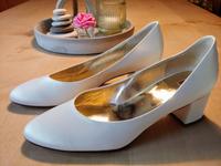 högl Pumps Brautschuhe Gr. 38,5 Neu Baden-Württemberg - Aichtal Vorschau