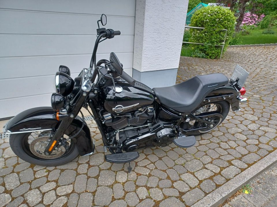 Harley Softail Heritage Deluxe 114 BSL wenig Kilometer Topzustand in Schlüchtern