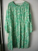 Süsses Kleid  grün/creme Gr 54 Nordrhein-Westfalen - Rüthen Vorschau