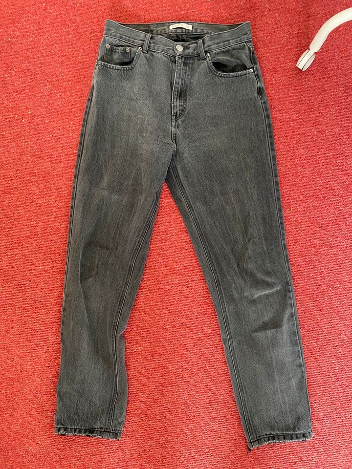 Schwarze Jeans. Gr. 40 in Augsburg