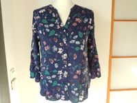 3/4 Arm Tunika Bluse Blumen blau weiß grün Gr. 40 C&A vokuhila Brandenburg - Paulinenaue Vorschau