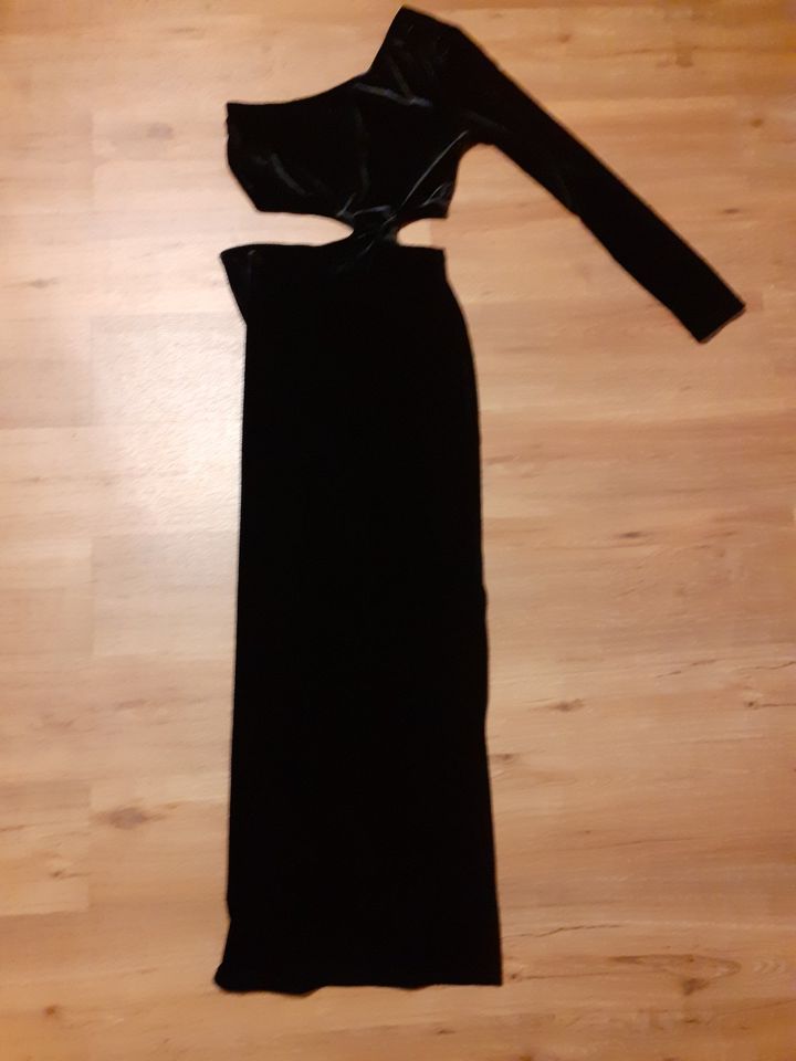 Abendkleid figurbetont schwarz Lateinkleid Stretch L 40 Cutout in Kiel