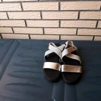 ❤ NEU ❤ Sandalen schwarz/silber Gr. 41 Saarland - Gersheim Vorschau