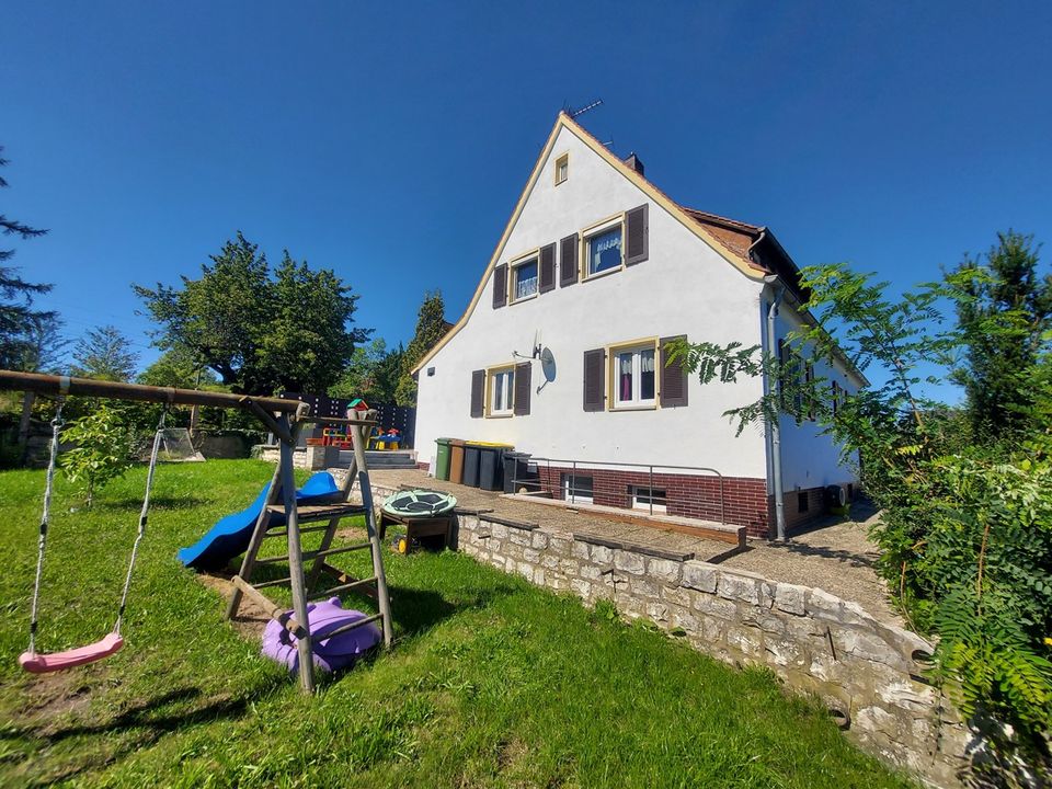 Gemütliches Haus mit tollem Garten. Hier wird sich Ihre ganze Familie wohlfühlen. in Roßtal