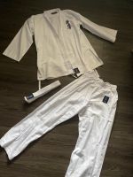 Kimono Karate Neu  Baumwolle  Gr 3/ 160 cm Nordrhein-Westfalen - Velbert Vorschau