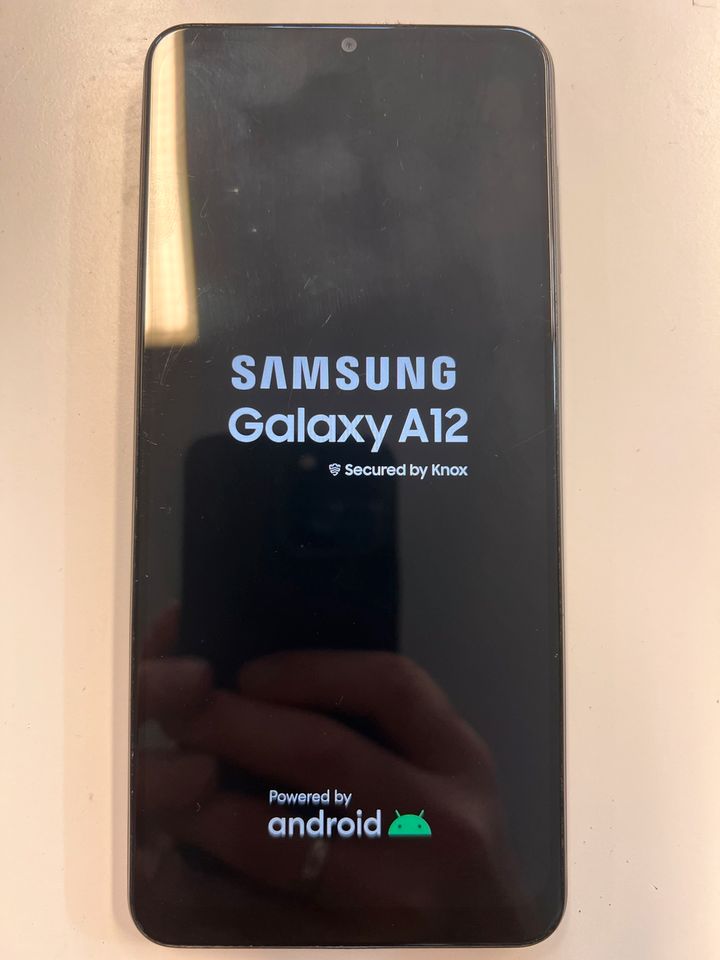 Samsung A12 64gb neuwertig zzgl 20€ Gutschein in Kiel