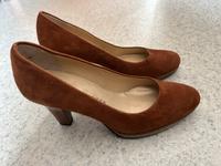 Peter Kaiser Pumps Wildleder 2,5 neu Hessen - Wohratal Vorschau