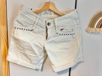 kurze Hose von Amisu weiß Größe S 36 Shorts y2K Dresden - Löbtau-Süd Vorschau