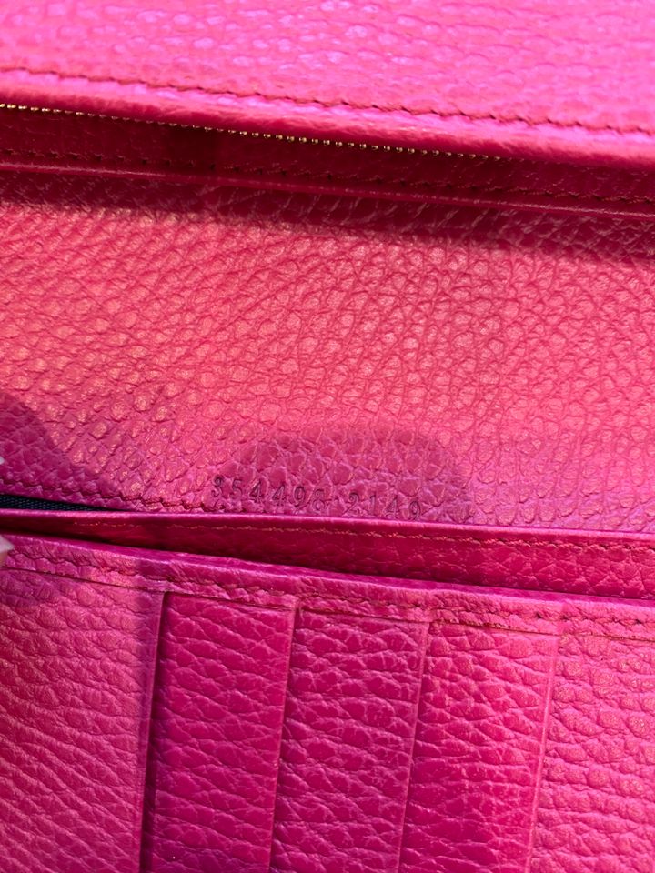 Gucci Geldbörse Pink Rosa Damen Neuwertig groß portemonnaie in Dinslaken