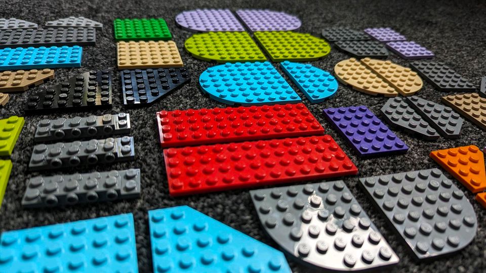 50 original LEGO Platten Flügel Rümpfe moderne Farben NEUWARE in Berlin