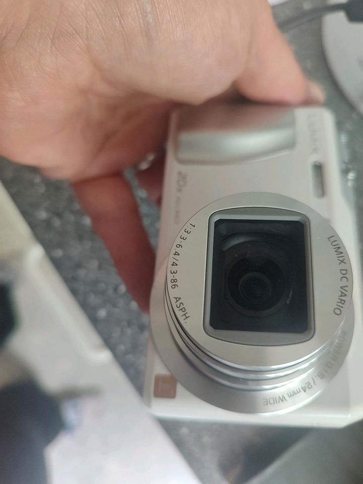 Digitalkamera Panasonic LUMIX DMC-TX56 in Weingarten