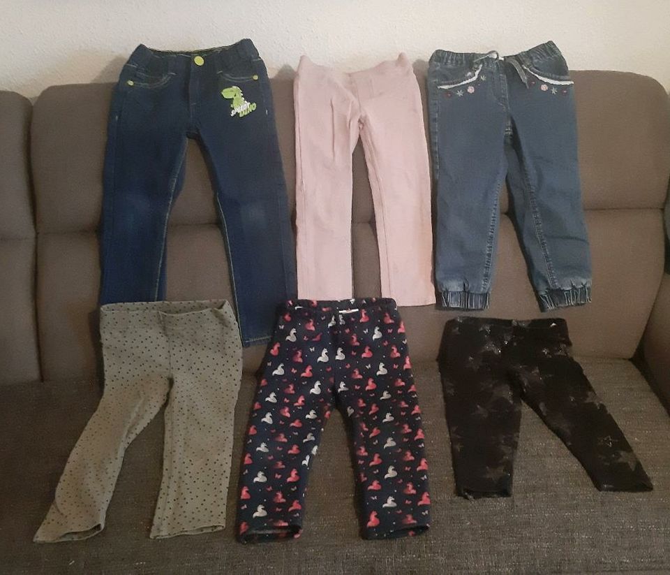 Paket Hosen Kinder Jeans Gr. 104 Kinderkleidung Mädchen Jungen in Berlin